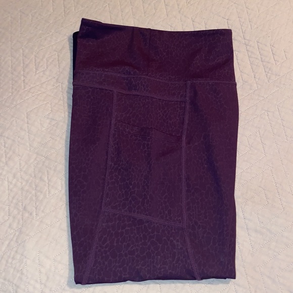 Zyia Light N’ Tight Leggings - Picture 3 of 5